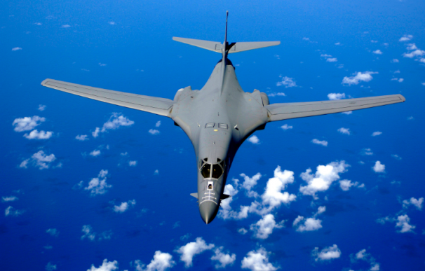 EEUU envía sus bombarderos B-1B a la península coreana