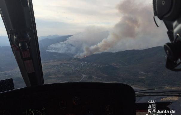 Continúan activos siete incendios en León, Palencia y Zamora