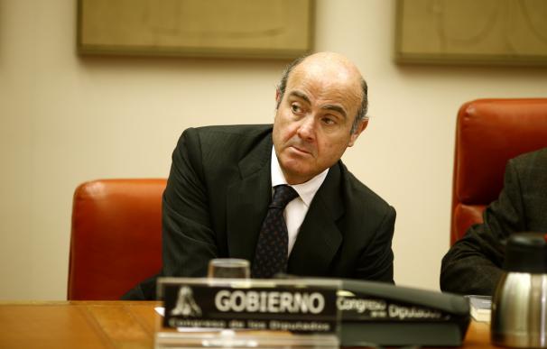 La Comisión de Economía acuerda que Guindos hable primero del 'caso Soria' y después del déficit