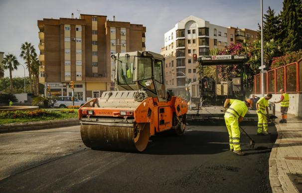 El Ayuntamiento de Málaga invertirá dos millones de euros en el plan de asfaltado y mejora de carriles bus