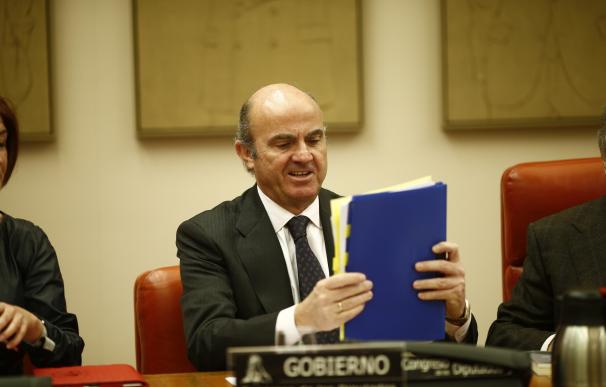 Guindos dice que la designación de Soria fue de "carácter discrecional", pero "no político"