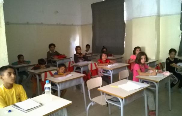 El campo de refugiados de Diavata cuenta con una escuela con material recogido en Sant Cugat