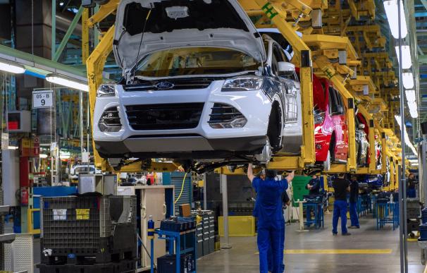 Ford reducirá dos horas la jornada laboral en la sección de motores por la bajada de la producción