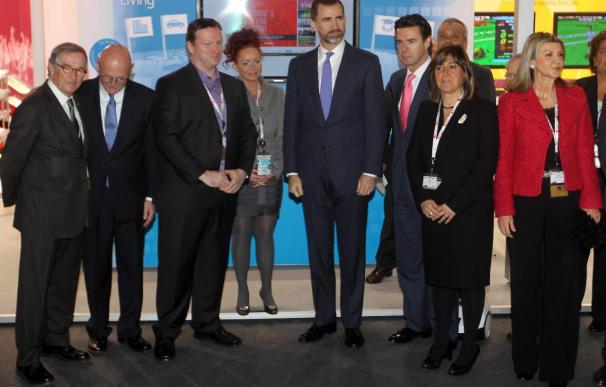 El Príncipe Felipe visita las empresas españolas en la inauguración del MWC