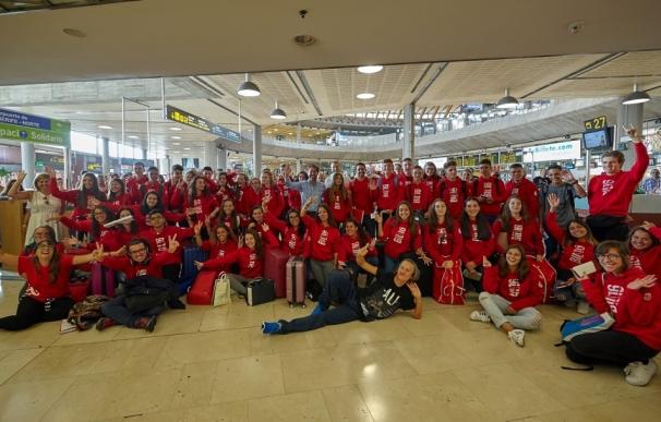 Parten de Tenerife los 200 alumnos becados en inmersión lingüística por el Cabildo
