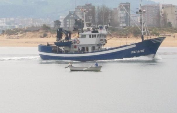 Gobierno defiende la seguridad de la navegación en el puerto de Santoña y dice que "nunca se ha dragado más"