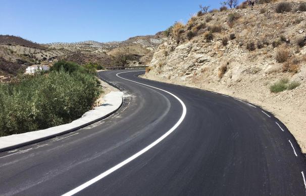 Diputación culmina las obras de mejora en la carretera que conduce al Santuario del Saliente, en Albox
