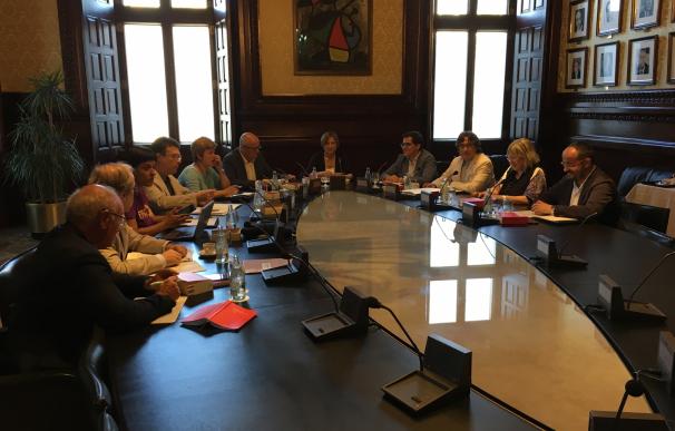 El Parlament tramita la petición de Puigdemont de someterse a la cuestión de confianza