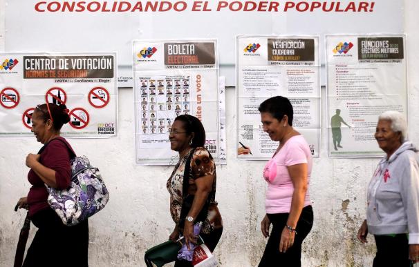 Capriles felicita a Chávez por su victoria en las elecciones venezolanas
