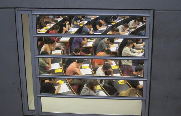 Un total de 5.665 estudiantes catalanes afrontan las PAU de septiembre