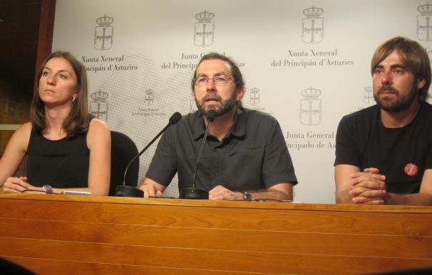 León cree que Javier Fernández (PSOE) se sentiría "más a gusto" con un gobierno de PP y Ciudadanos
