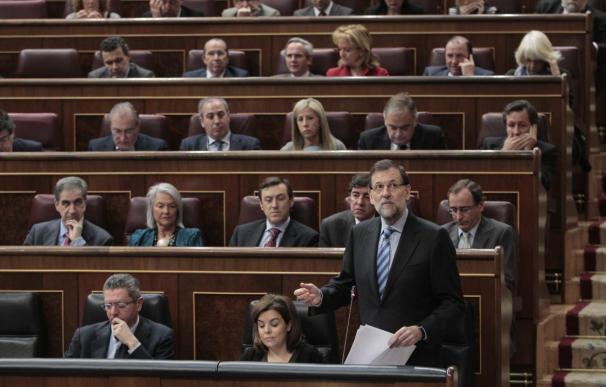Rajoy dice que las "idas y venidas" en la anterior reforma financiera han costado al Estado 20.000 millones