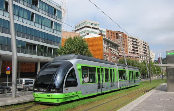 Euskotren restablecerá el próximo lunes el horario de invierno en los tranvías de Bilbao y Vitoria