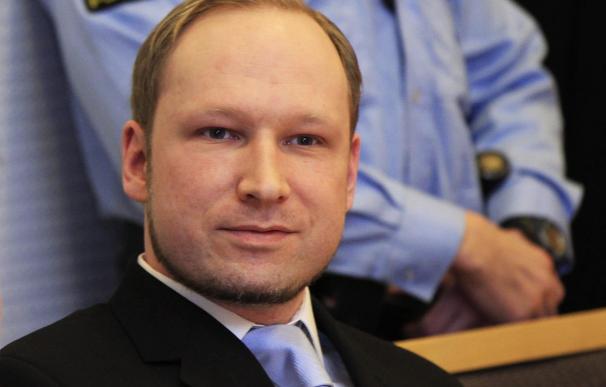 La Justicia noruega prolonga doce semanas la prisión preventiva a Breivik