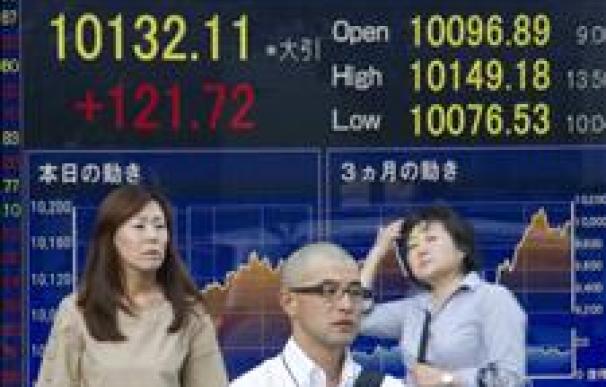 El yen y la inquietud por EEUU arrastran al Nikkei