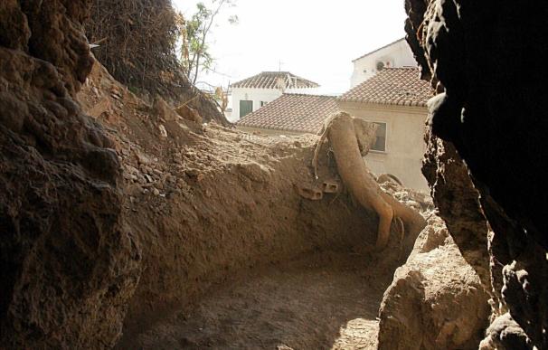 Nuevos hallazgos amplían el contorno de la zona arqueológica de la Cueva Bajondillo en Torremolinos (Málaga)