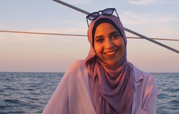 Educación dice que la alumna de un IES de Valencia podrá ir a clase con el hiyab y hará una normativa sobre indumentaria