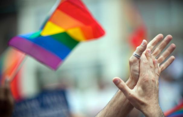Los activistas gays protestan por las clínicas que prometen "curar" la homosexualidad