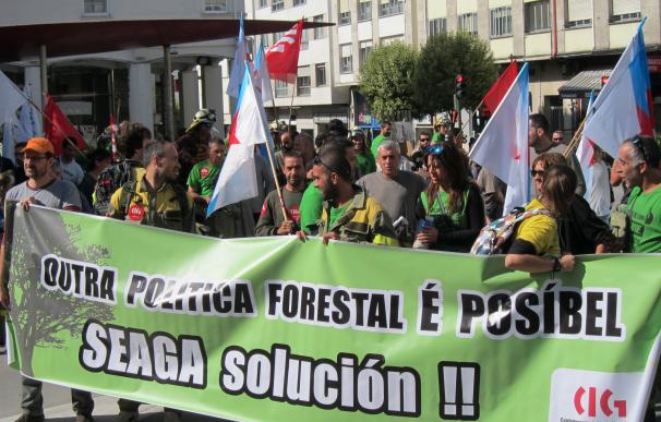 Trabajadores de Seaga se manifiestan por "otra política forestal" y por una solución a su precariedad laboral