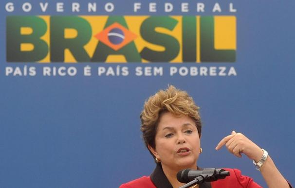 Rousseff dice que el fútbol es "símbolo de paz" y pide respeto a selecciones
