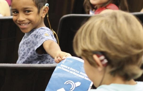 FIAPAS reivindica el papel de las familias en la protección de la salud y la educación de los niños sordos