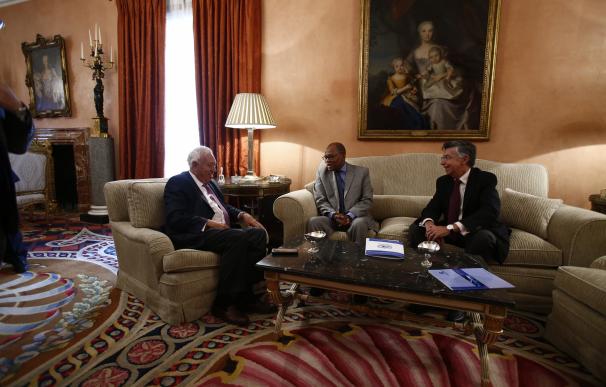 Margallo se une al desayuno con partidos para informarles de la cumbre europea de Bratislava