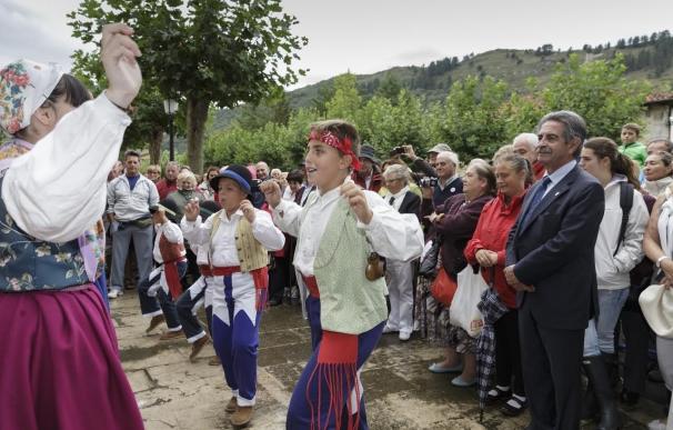 Cantabria conmemora una Bien Aparecida pasada por agua