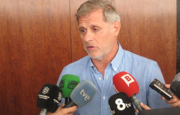 Fernández (PP) pide a Colau "no dar uso político a los dramas de la gente" por los desahucios