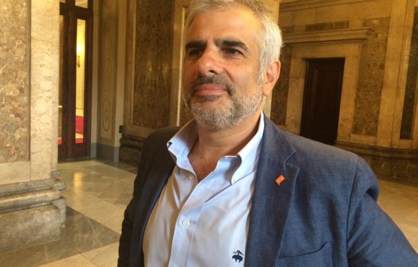 C's acusa a Puigdemont y Junqueras de "pervertir" a la Generalitat recibiendo a Homs