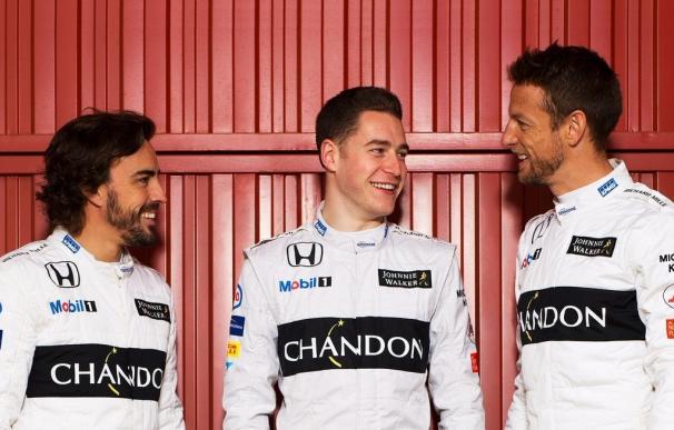 Alonso y Vandoorne, pilotos de McLaren-Honda en 2017 con Button encargado del desarrollo del coche