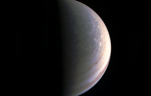 La Nasa publica imágenes inéditas de los polos de Júpiter