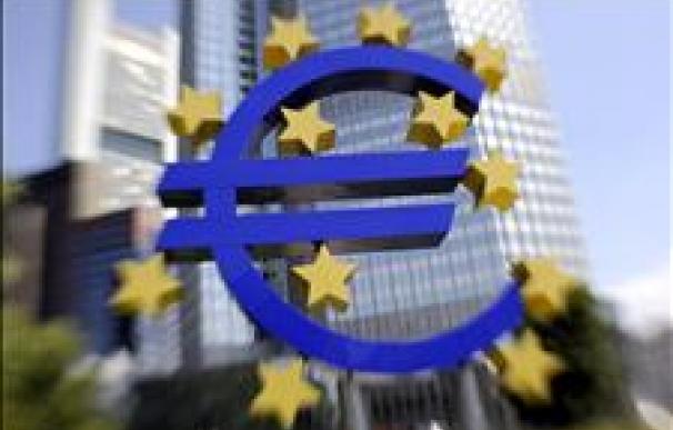 El euro supera los 1,44 dólares