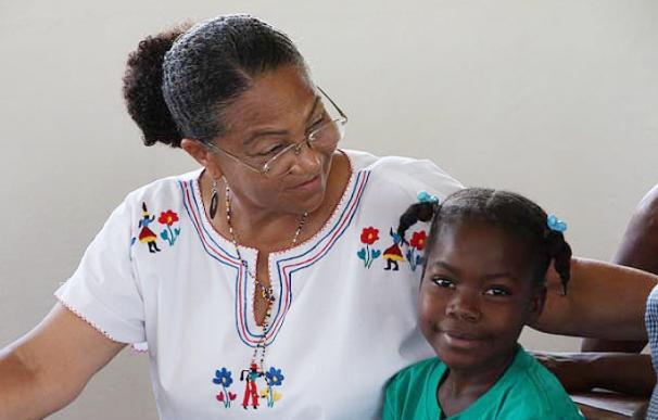 Máxima Peña es educadora y cooperante dominicana que trabaja en la ayuda a Haití desde 1985