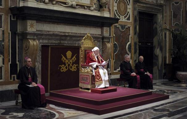 Benedicto XVI promete obediencia a su sucesor