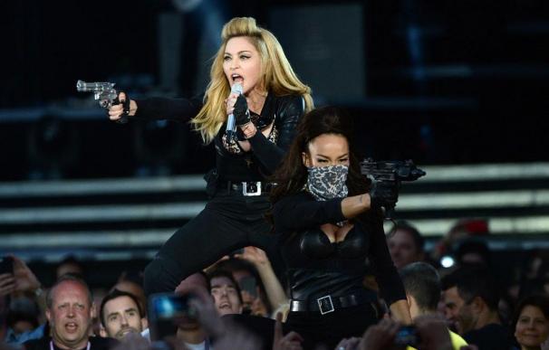 Madonna es demandada por alentar la homosexualidad en San Petersburgo
