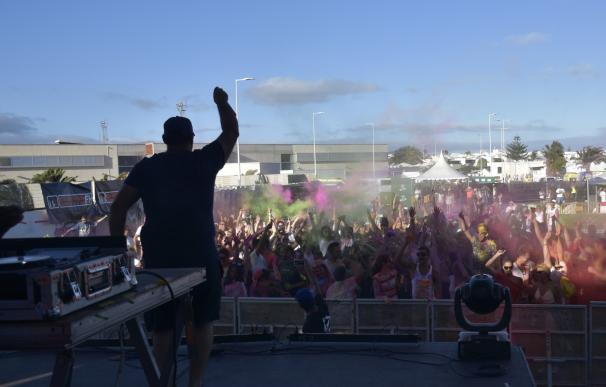 Más de 2.000 personas asisten a la primera edición del festival 'Colorstribe' en Lanzarote