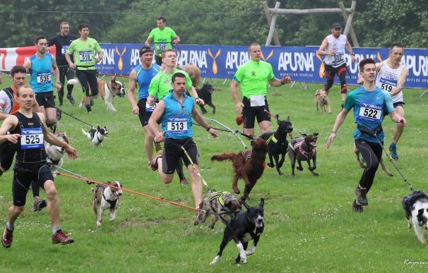 El 30 de octubre arranca en Valladolid el primer circuito de carreras de deportistas acompañados con perros