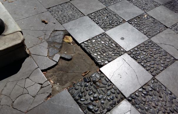 El PP urge a Espadas el arreglo de los "destrozos del pavimento" de la plaza de la Gavidia