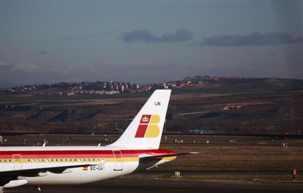 Iberia y pilotos aceptan al ex ministro Pimentel como mediador