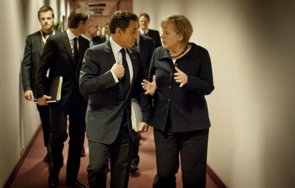 Merkel y Sarkozy piden a Berlusconi acelerar las reformas económicas