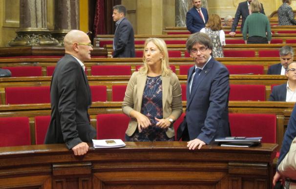 Puigdemont pide al PSC avalar lo que decida la gente y no "el Íbex 35 o los barones"