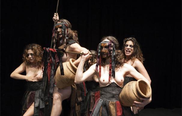 Sennsa Teatro ofrece este lunes un pasacalles previo a su actuación en 'Noches de Palacio' de Diputación