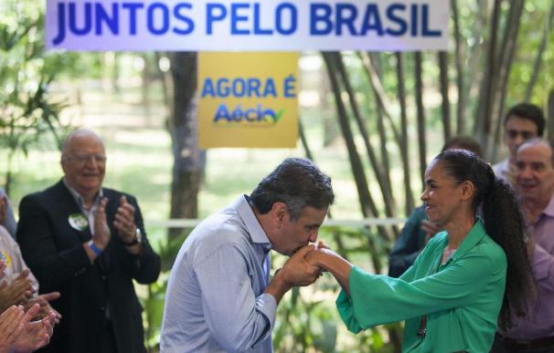 Abrazo de Marina Silva a Neves inaugura inédita alianza política contra el PT