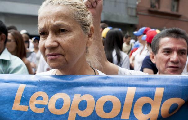 Centenares de venezolanos protestan ante ONU por censura y detención de López