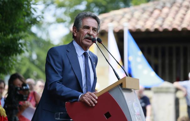 Revilla no descarta un acuerdo PP-PNV pero cree que la clave para el desbloqueo es que Rajoy se aparte