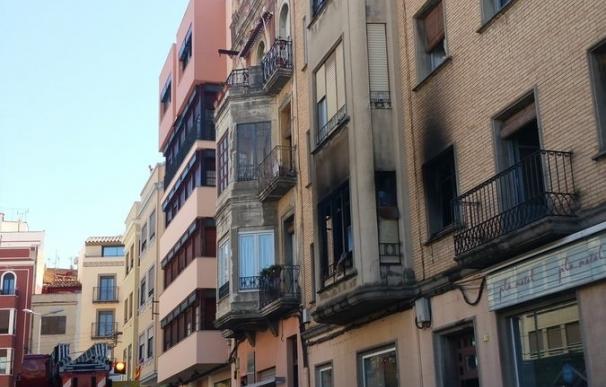 Una deflagración quema dos viviendas del centro de Tortosa (Tarragona)