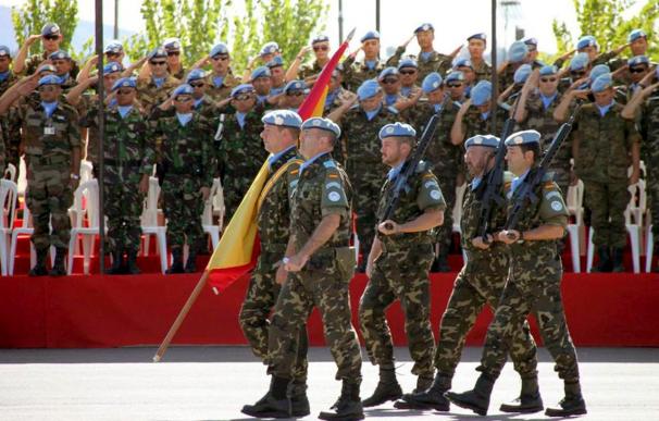 Militares españoles en Líbano celebran con un desfile el Día de la Hispanidad