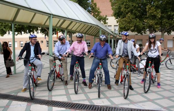 La UJA promueve la movilidad urbana sostenible con el uso de bicicletas eléctricas