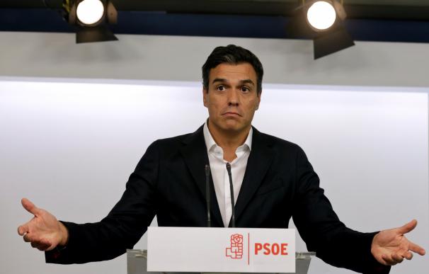 Sánchez apela a la "responsabilidad" de C's y Podemos para "trabajar juntos" e impulsar el Gobierno del cambio
