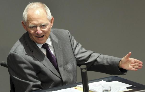 Schäuble advierte de que a Chipre "le queda un duro camino por delante"